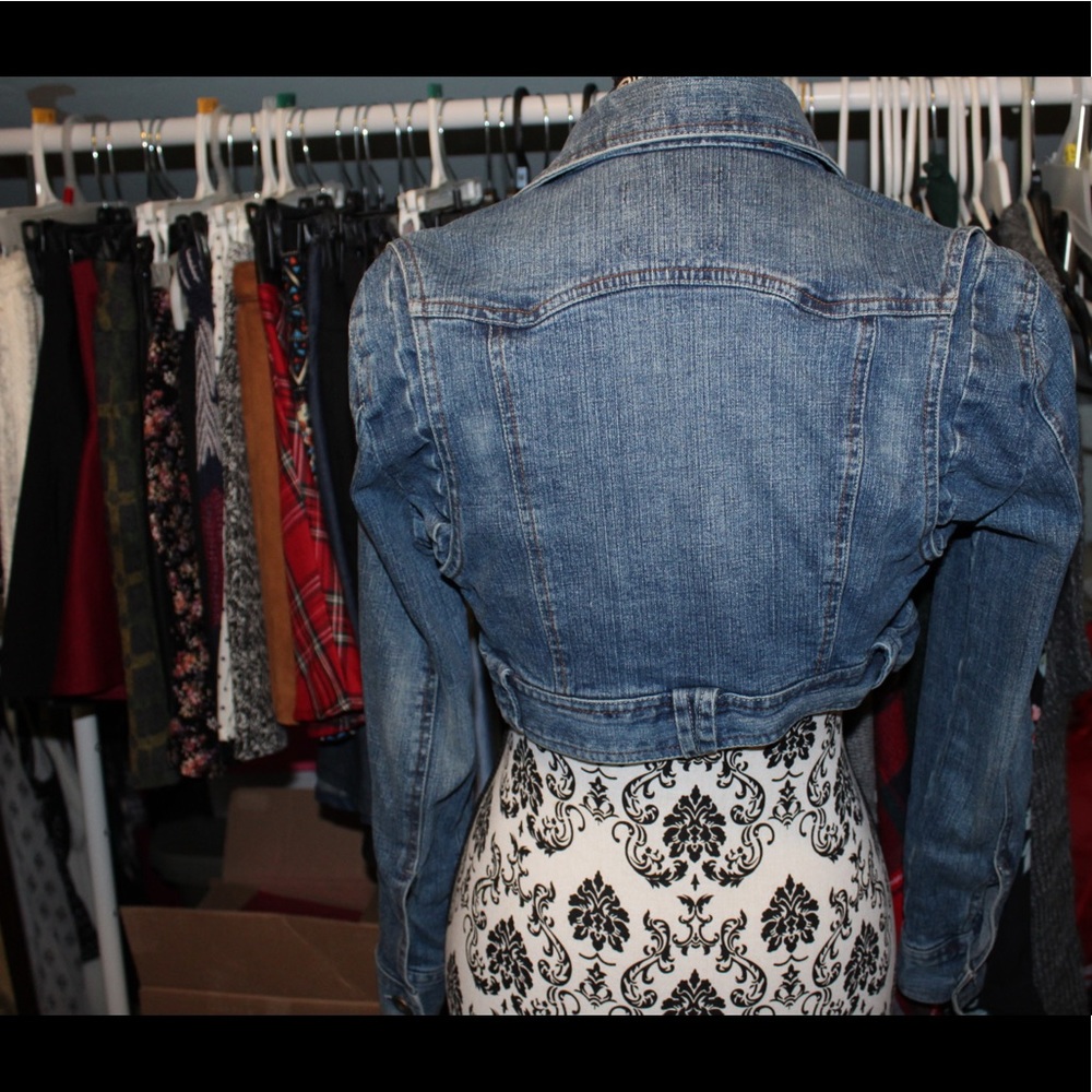 Cropped Denim Jacket - Picture 5 of 5